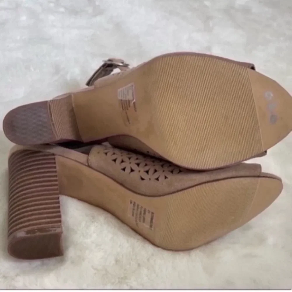 Madden Girl Tan Cutout Heeled Sandals Size 6